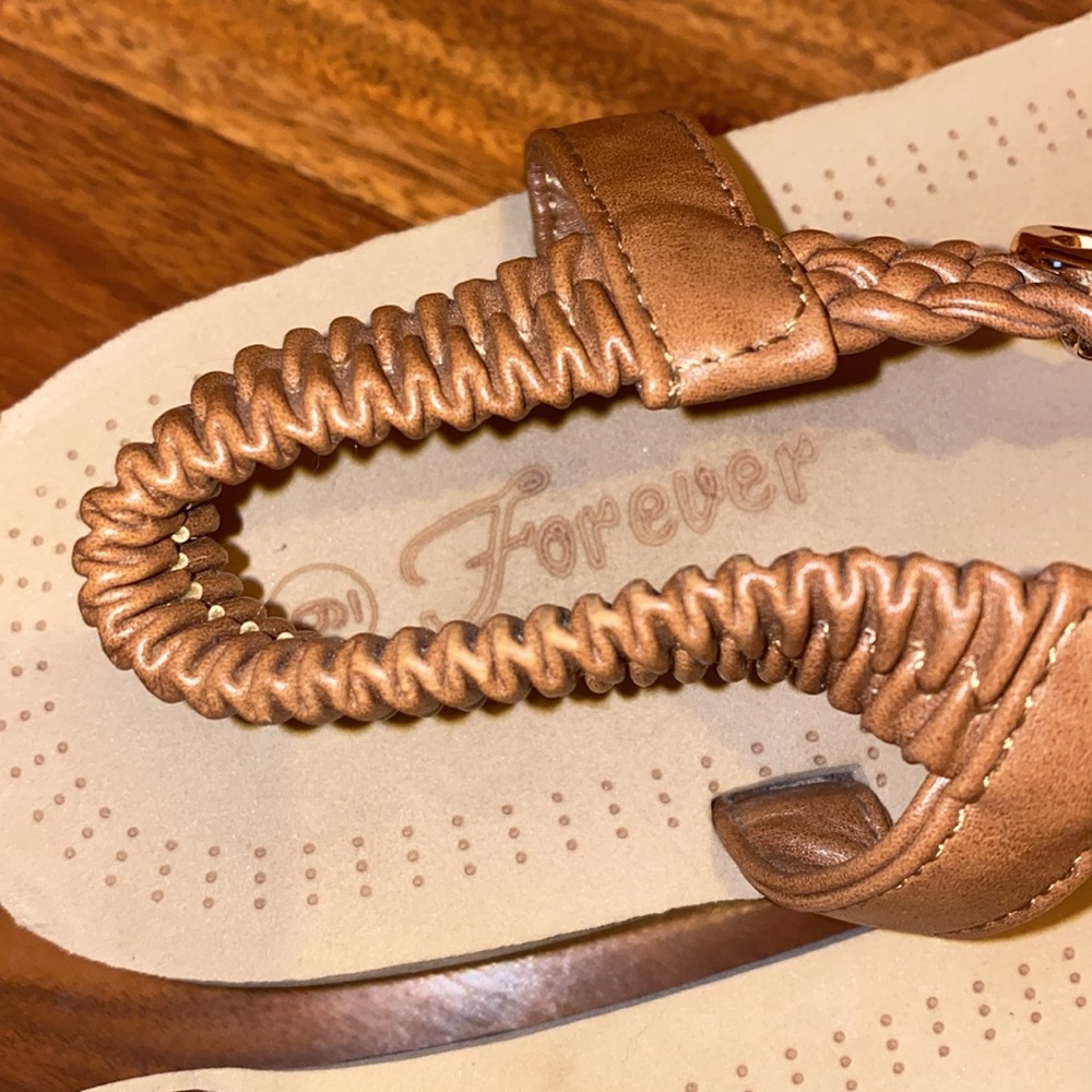 Forever Sandals - Picture 3 of 4
